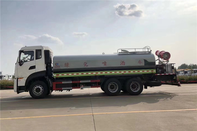 東風天龍后八輪20噸噴霧車，國六綠化噴灑車